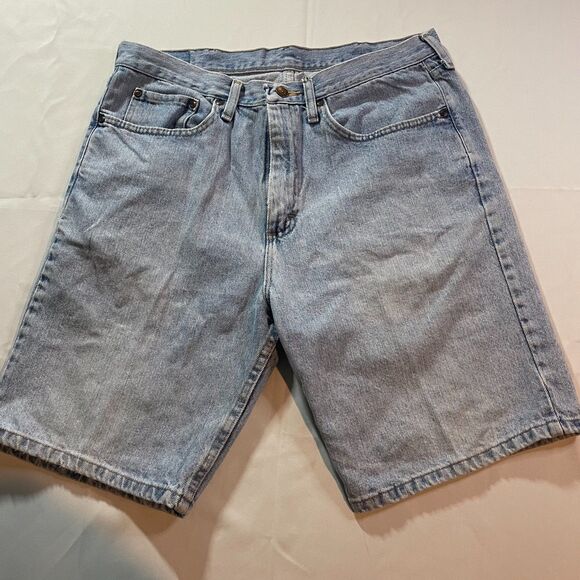 Wrangler Shorts Mens Size 34 Blue Light Wash Denim Relaxed Fit Bermuda Pockets - Picture 1 of 4